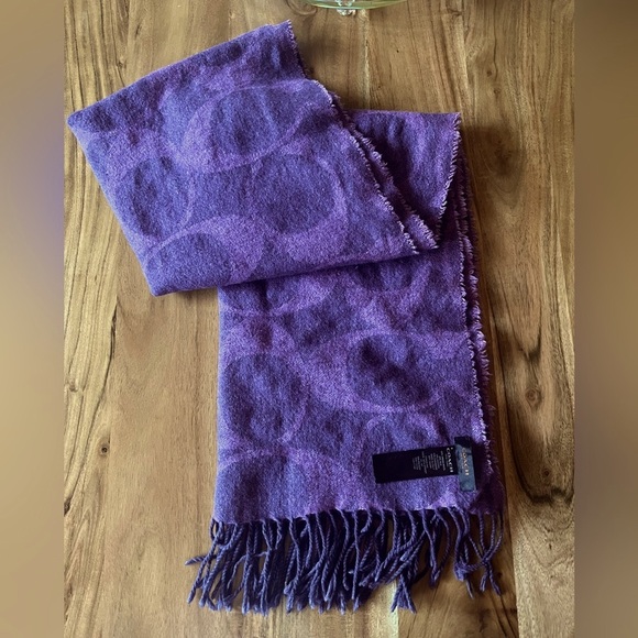 Coach
Black Violet Signature C Wool Silk Cashmere
Scarf/Wrap - Picture 2 of 8